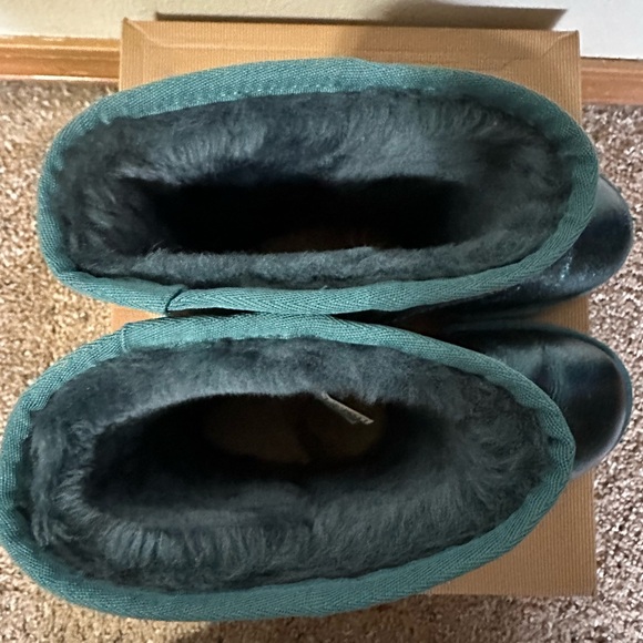 Classic UGG Short Metallic Green Boot - Picture 6 of 7
